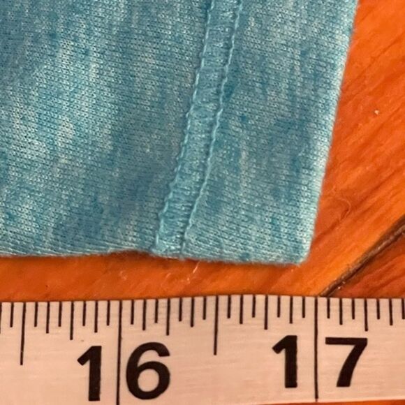 Medium Danskin Now semi fitted blue long sleeve lightweight stretch athletic top - Picture 9 of 10